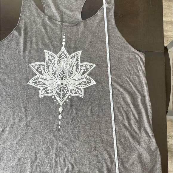 SHEIN Set of 2 Women’s Casual Tank Tops in Large - Picture 8 of 14